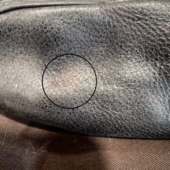 💯 Pre-loved Gucci Bucket Bag - Picture 3 of 10